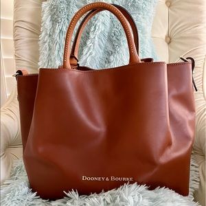 DOONEY & BOURKE LARGE LEATHER SATCHEL